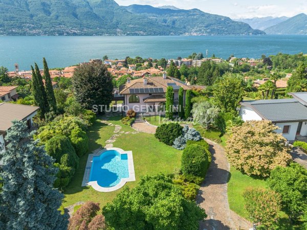 casa indipendente in vendita a Porto Valtravaglia