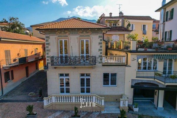 casa indipendente in vendita a Porto Valtravaglia