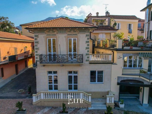 casa indipendente in vendita a Porto Valtravaglia