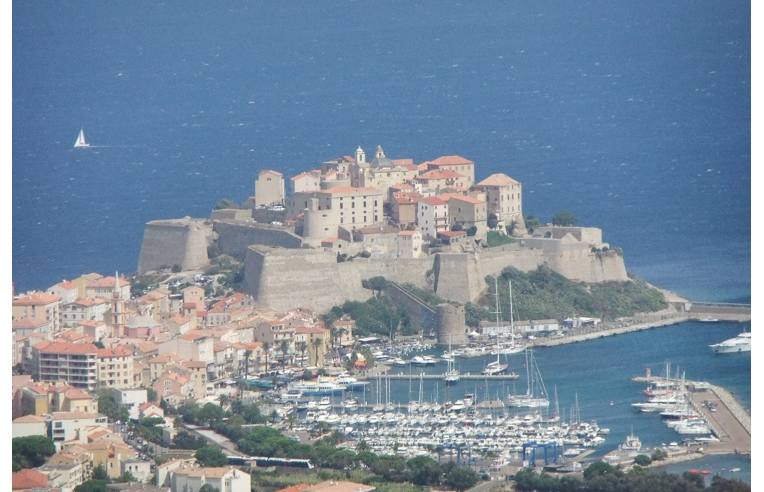 appartamento in vendita a Porto Valtravaglia