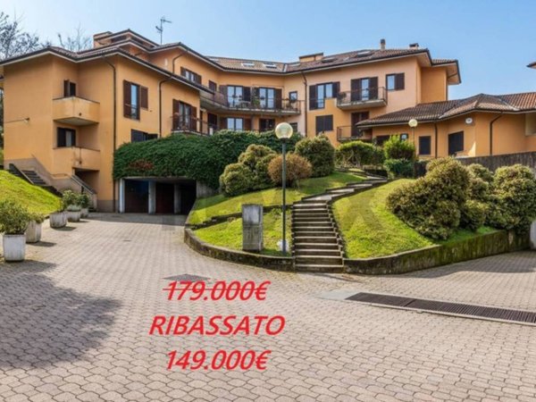 appartamento in vendita a Porto Valtravaglia