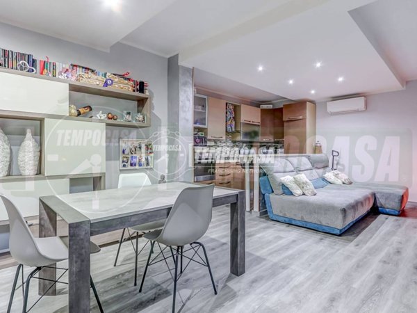 casa indipendente in vendita a Porto Valtravaglia