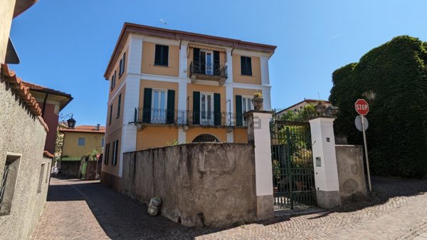 appartamento in vendita a Porto Valtravaglia