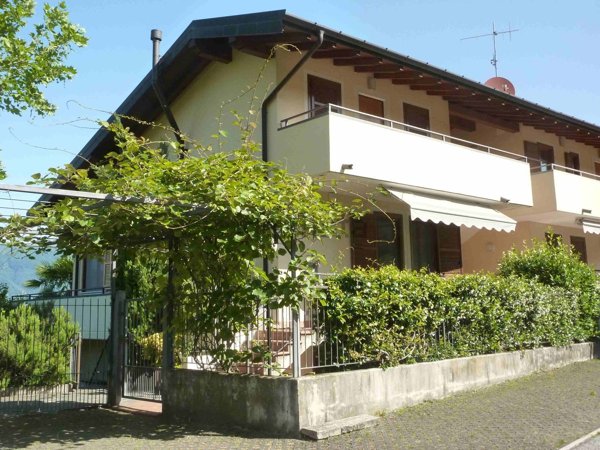 appartamento in vendita a Porto Valtravaglia