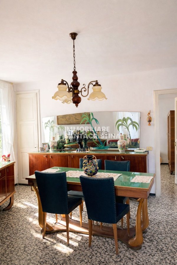 appartamento in vendita a Porto Valtravaglia in zona Muceno