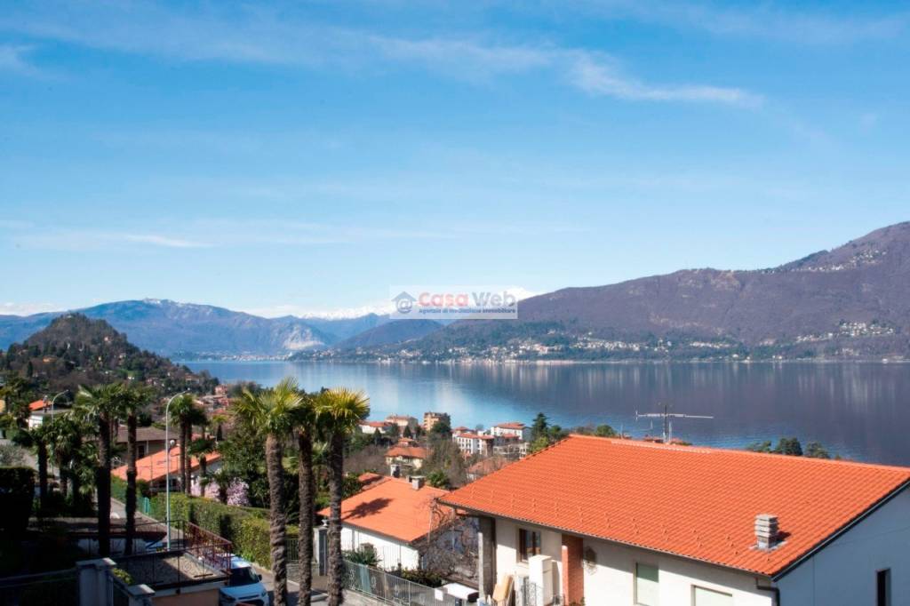 casa indipendente in vendita a Porto Valtravaglia