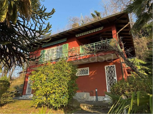 casa indipendente in vendita a Porto Valtravaglia