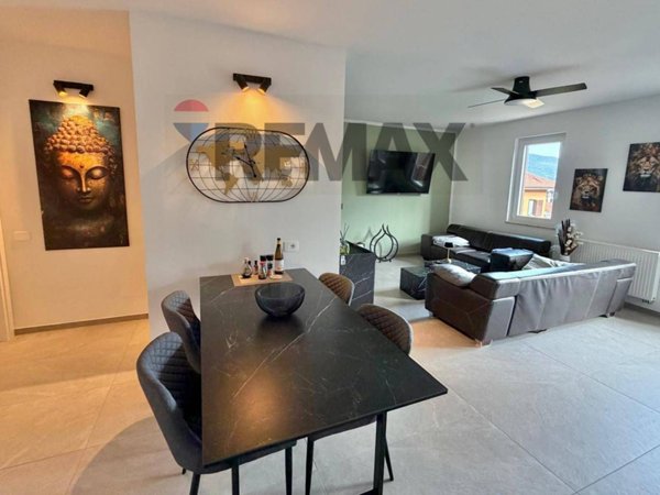 appartamento in vendita a Porto Valtravaglia