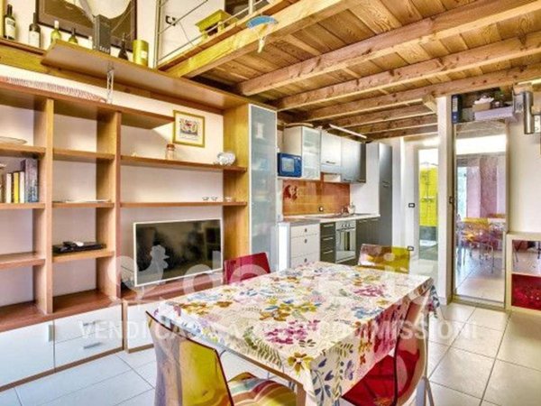 appartamento in vendita a Porto Valtravaglia