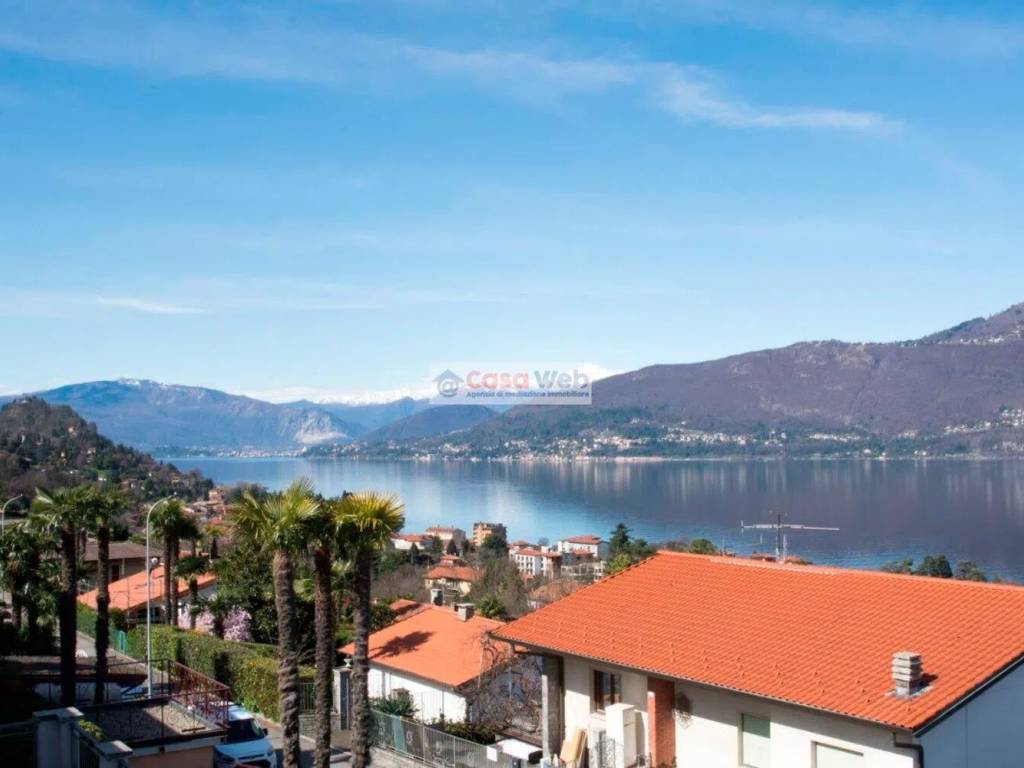 casa indipendente in vendita a Porto Valtravaglia