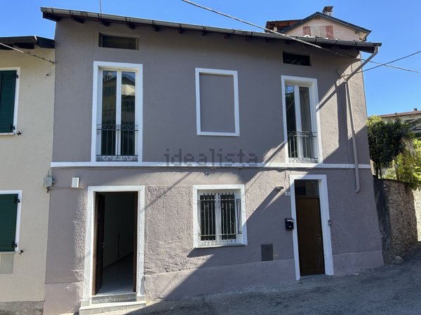 appartamento in vendita a Porto Valtravaglia