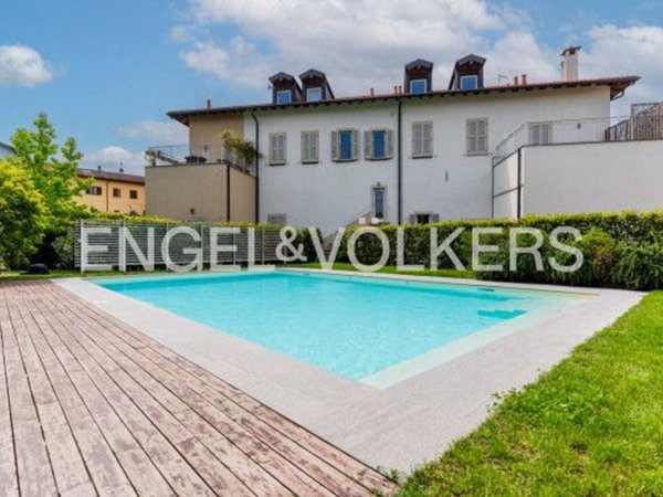 appartamento in vendita a Porto Valtravaglia