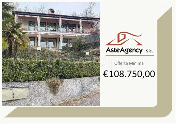 appartamento in vendita a Porto Valtravaglia in zona Muceno