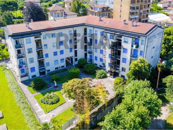 appartamento in vendita a Porto Valtravaglia in zona Muceno