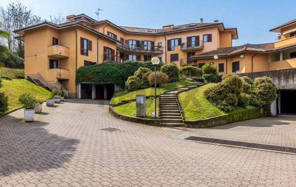 appartamento in vendita a Porto Valtravaglia