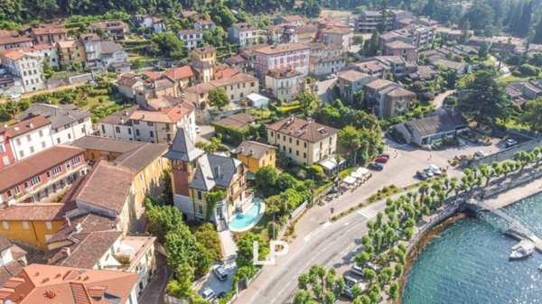 casa indipendente in vendita a Porto Valtravaglia