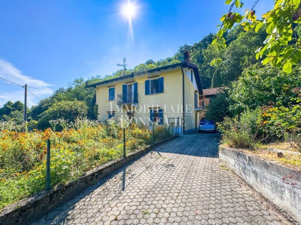 casa indipendente in vendita a Rancio Valcuvia in zona Cantevria