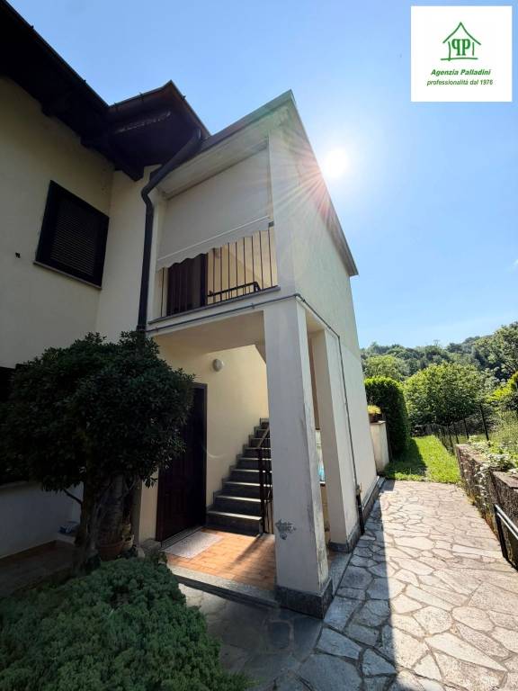 appartamento in vendita a Rancio Valcuvia in zona Cantevria