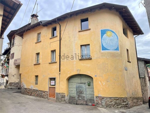 casa indipendente in vendita a Rancio Valcuvia in zona Cantevria