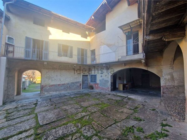appartamento in vendita a Rancio Valcuvia in zona Cantevria
