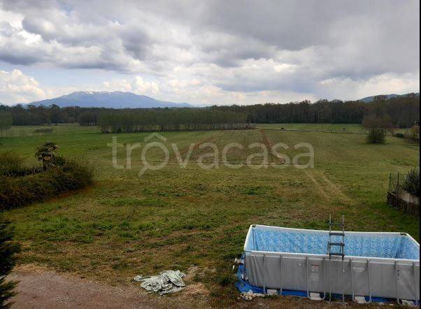 terreno agricolo in vendita a Ranco in zona Uponne