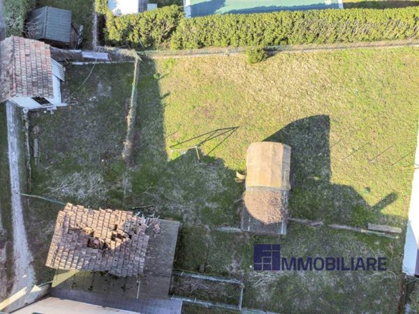 terreno edificabile in vendita a Ranco in zona Uponne