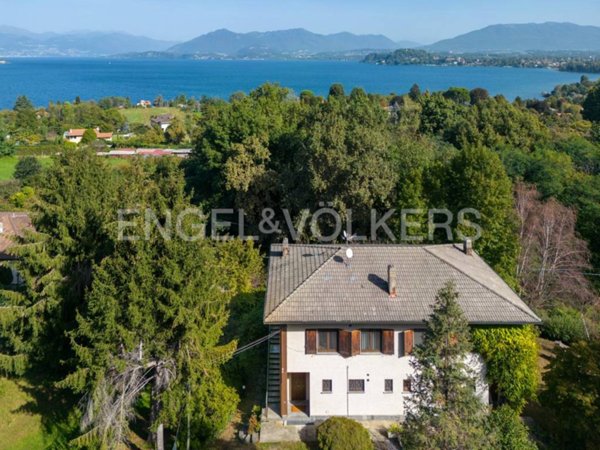 casa indipendente in vendita a Ranco