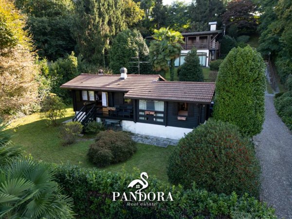 casa indipendente in vendita a Ranco