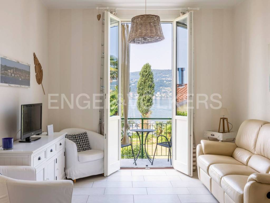 casa indipendente in vendita a Ranco