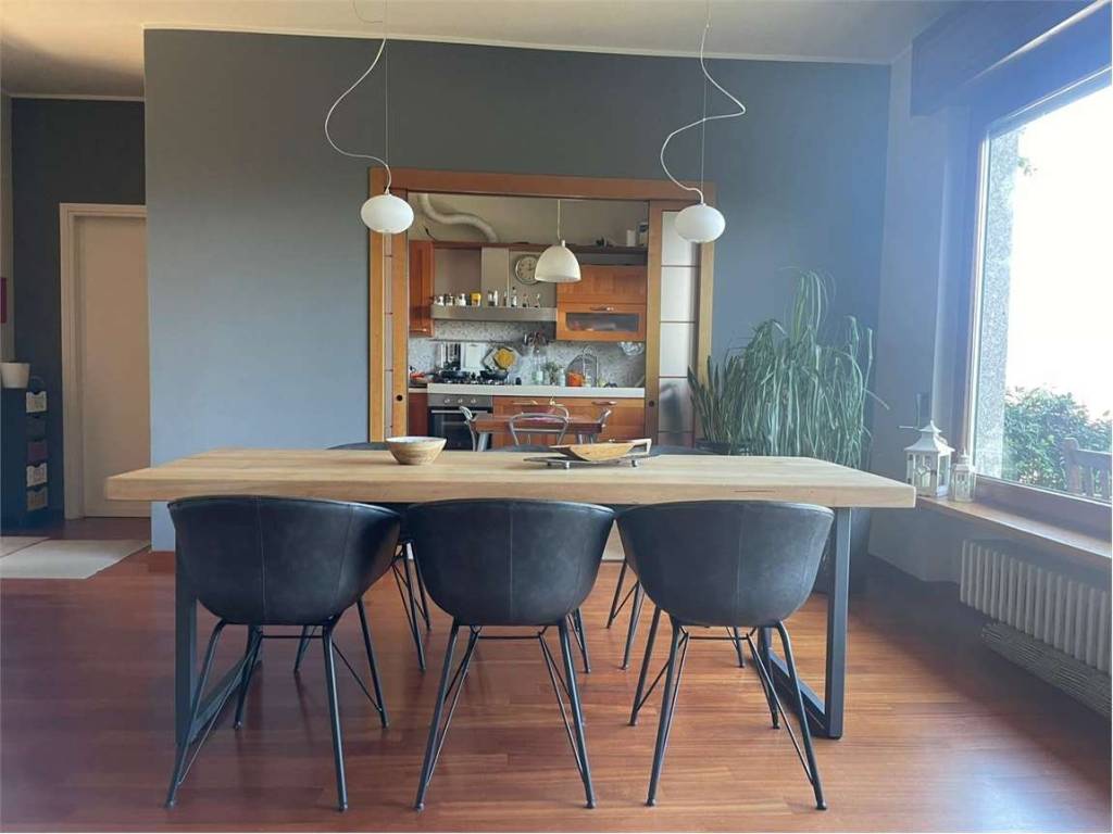 casa indipendente in vendita a Ranco in zona Uponne