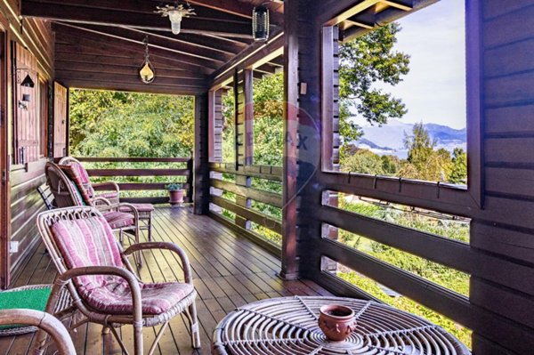 casa indipendente in vendita a Ranco