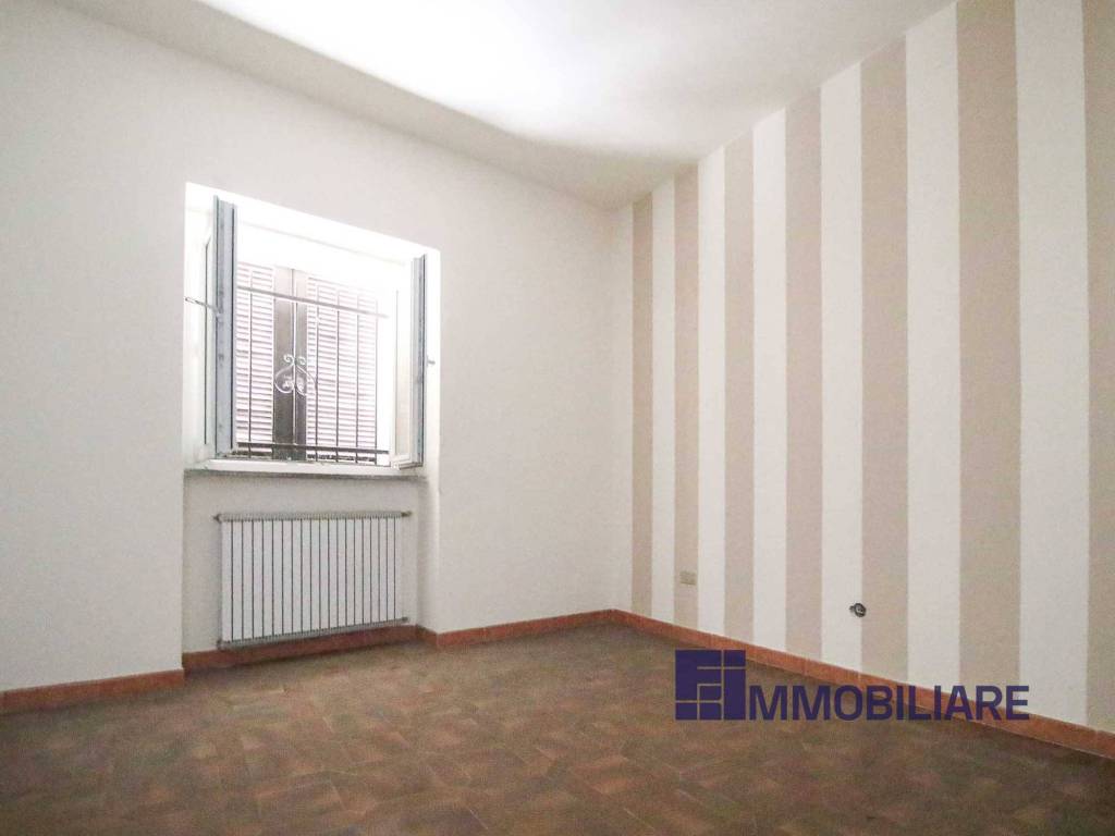 casa indipendente in vendita a Ranco in zona Uponne