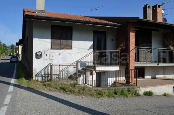 appartamento in vendita a Ranco in zona Uponne