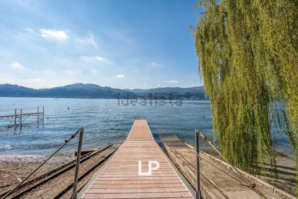 casa indipendente in vendita a Ranco