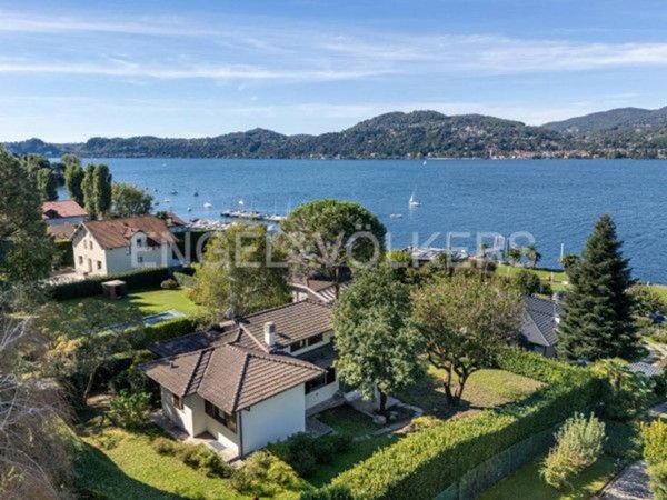 casa indipendente in vendita a Ranco