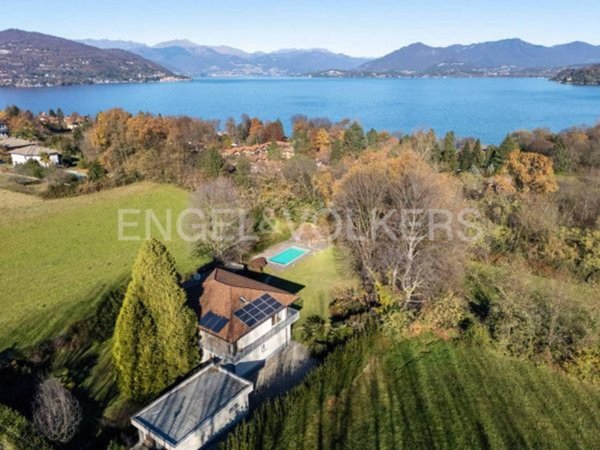 casa indipendente in vendita a Ranco