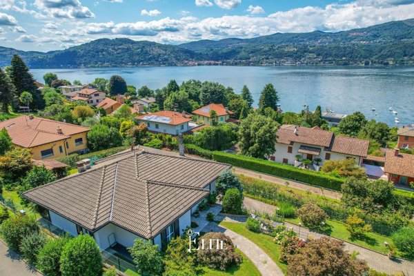 casa indipendente in vendita a Ranco