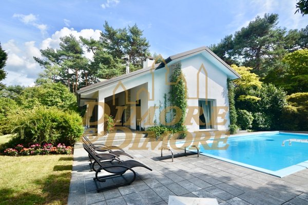 casa indipendente in vendita a Ranco