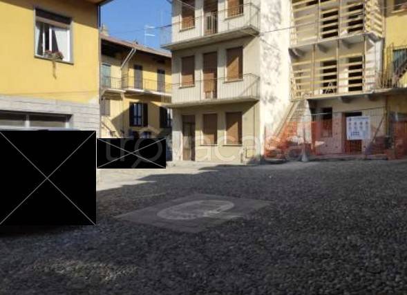 casa indipendente in vendita a Ranco