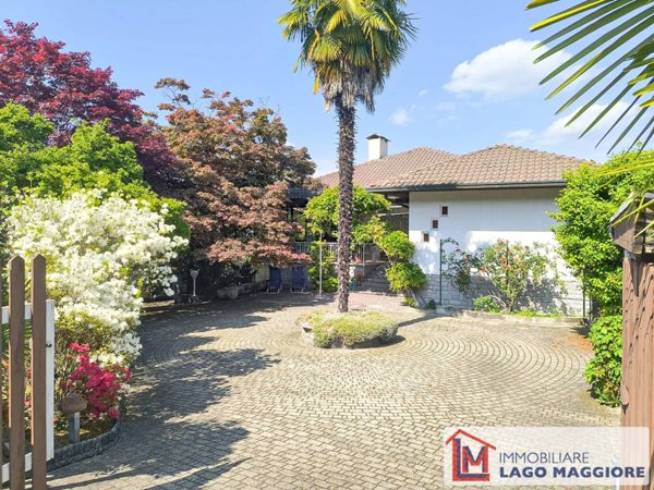 casa indipendente in vendita a Ranco