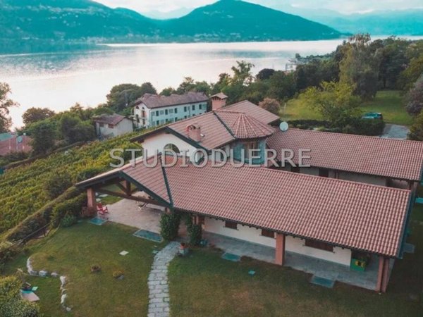 casa indipendente in vendita a Ranco