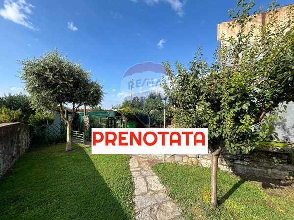casa indipendente in vendita a Saltrio