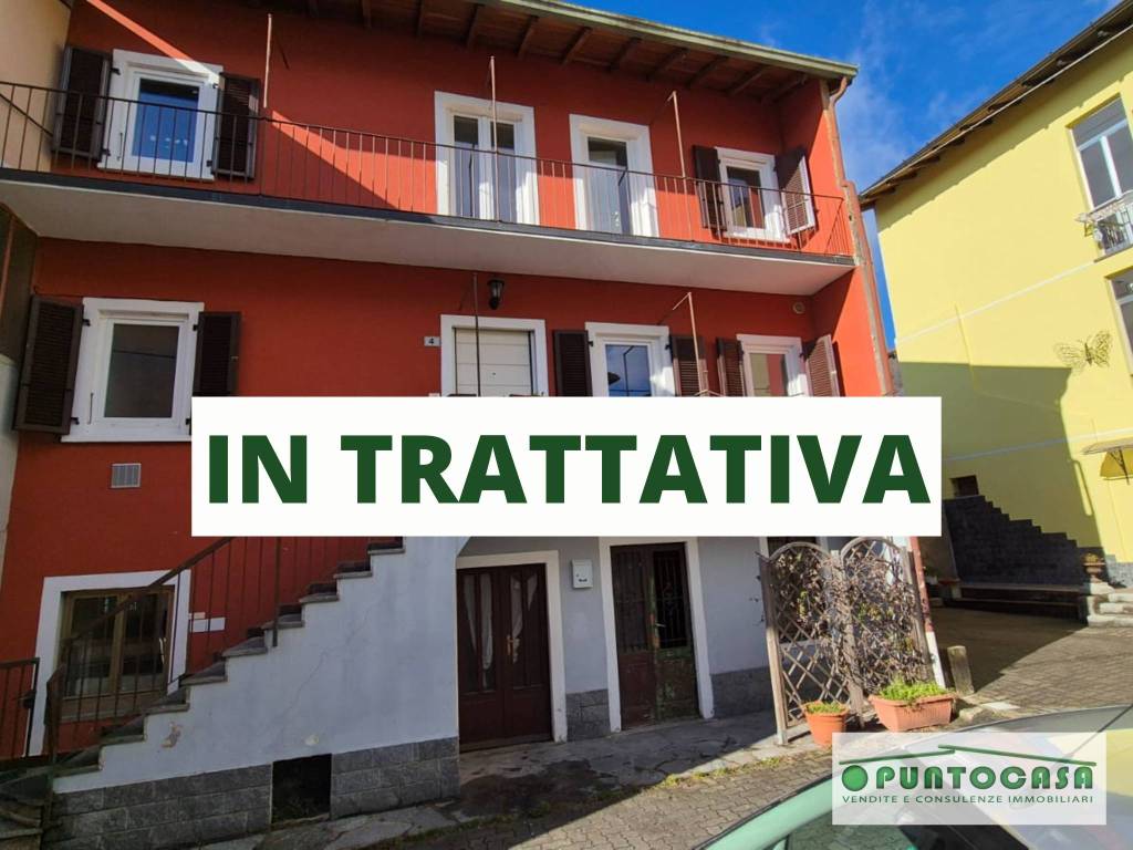 casa indipendente in vendita a Saltrio