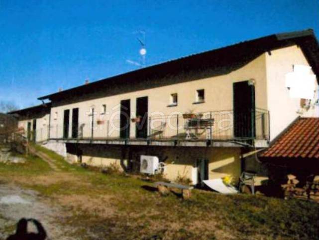 ufficio in vendita a Saltrio