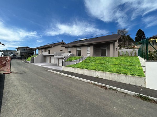 casa indipendente in vendita a Saltrio