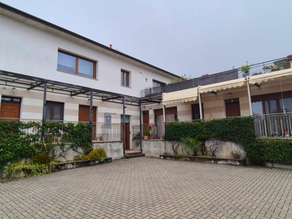 appartamento in vendita a Saltrio