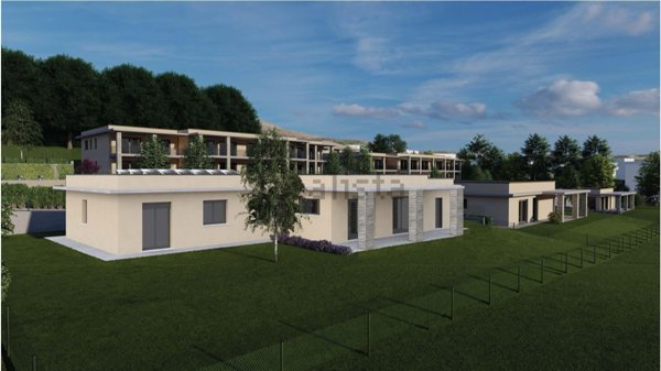 casa indipendente in vendita a Saltrio