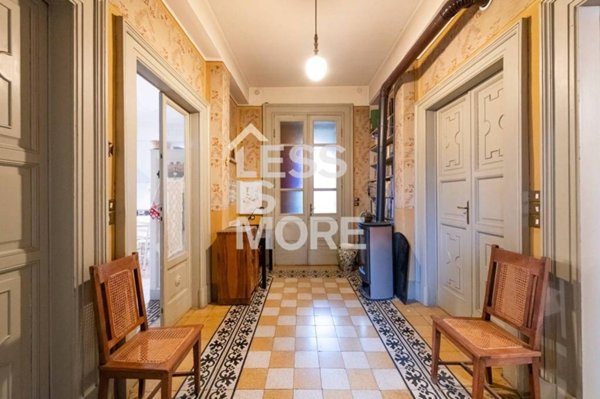 casa indipendente in vendita a Saltrio