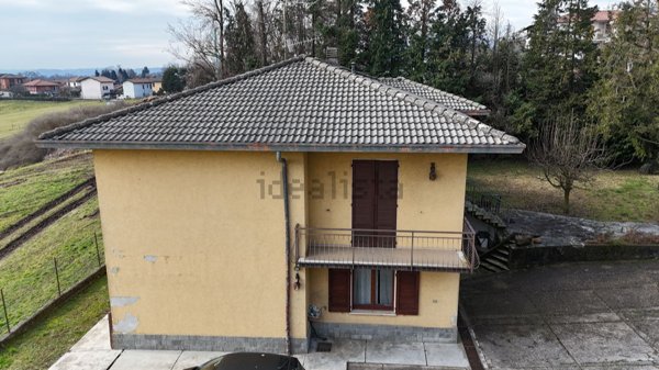 casa indipendente in vendita a Saltrio