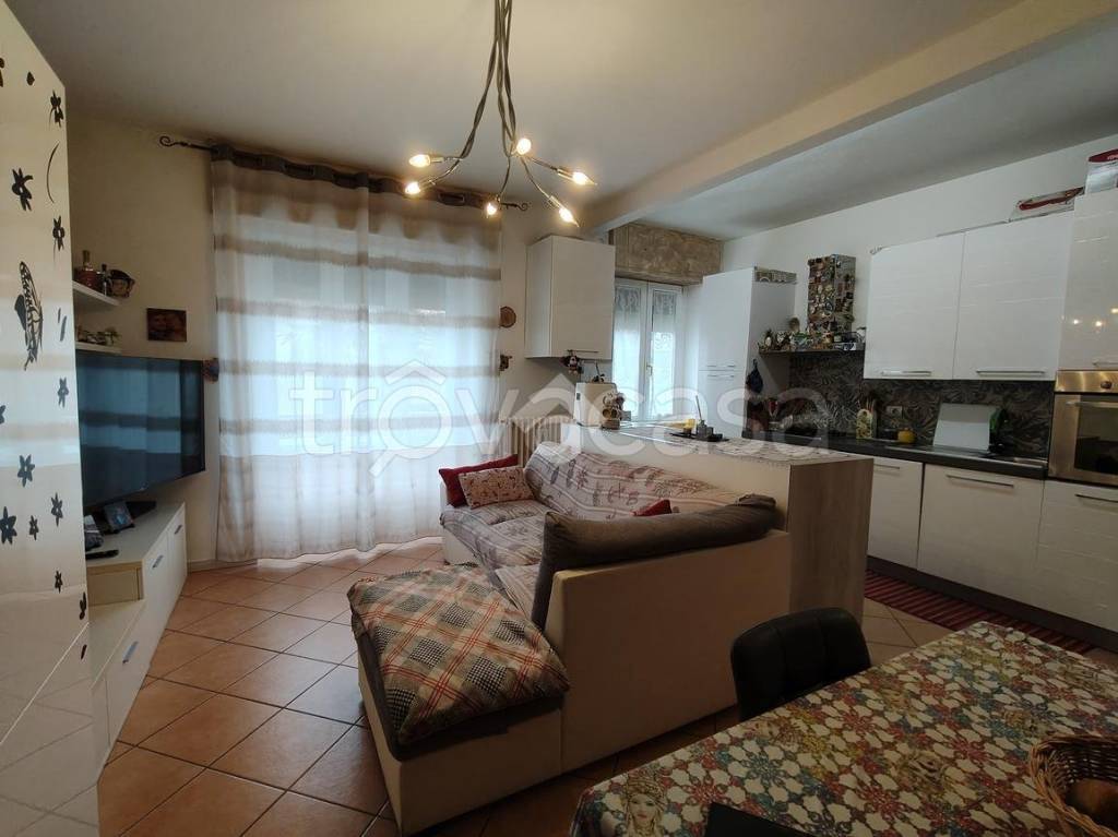 appartamento in vendita a Saltrio